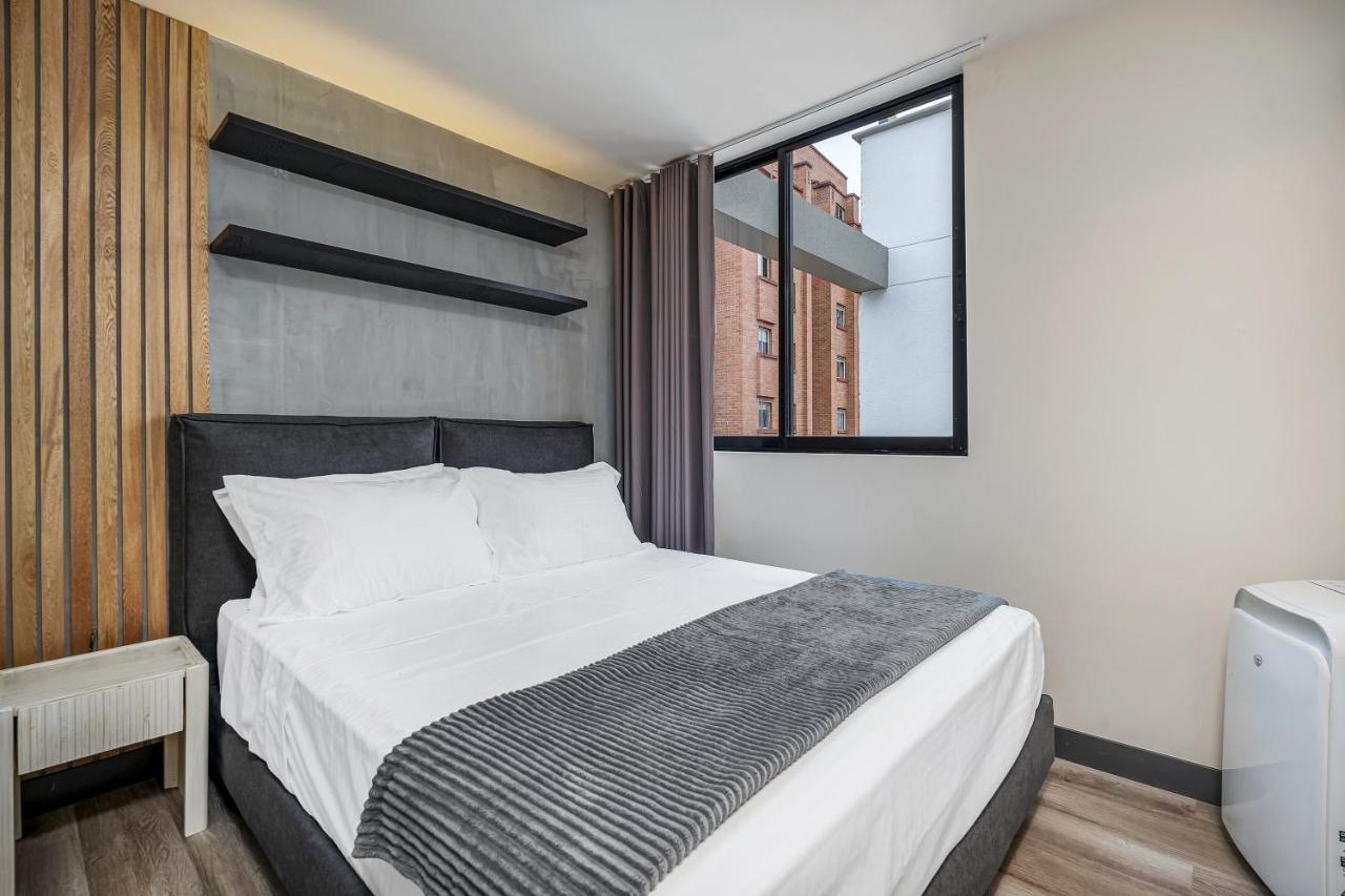 Apartamentos Housy Laureles Medellin Exterior photo